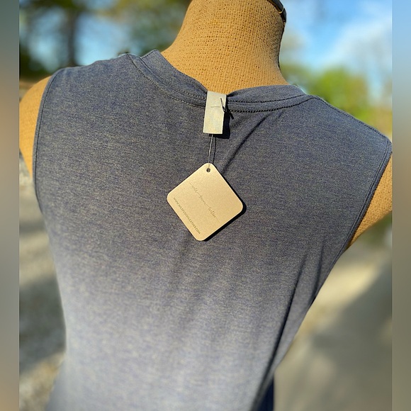 New with Tag Size M/L Women’s Sleeveless Tee Shirt in grey ‘Southern Gypsy’ - Picture 4 of 10